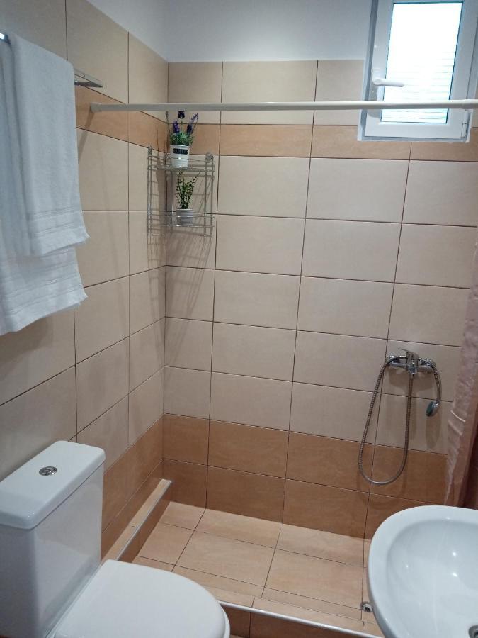Roses 2 Apartment Skala Sotiros Ngoại thất bức ảnh